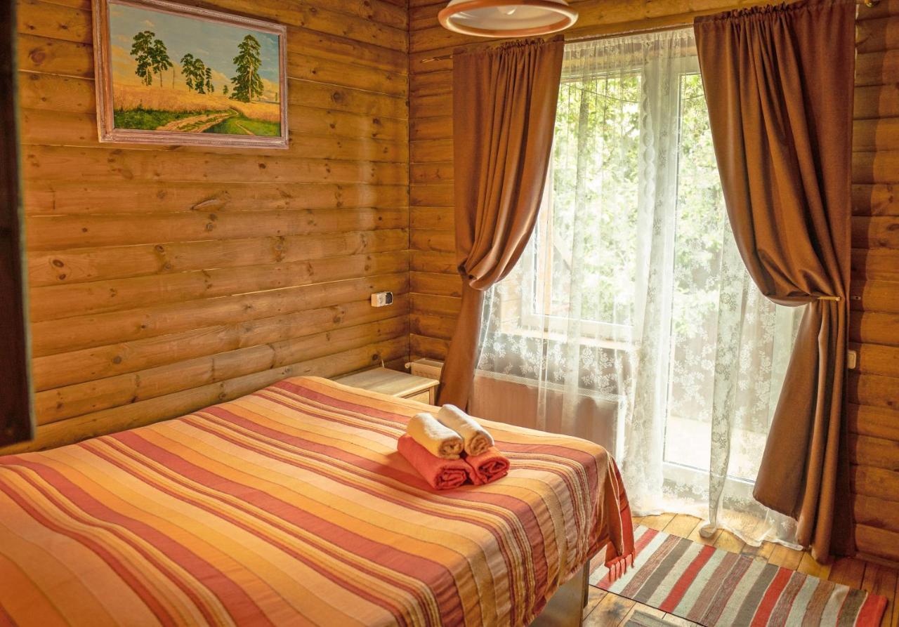Usadba Belovezhskoye Pomestye Hotel Kamenjoeki Buitenkant foto
