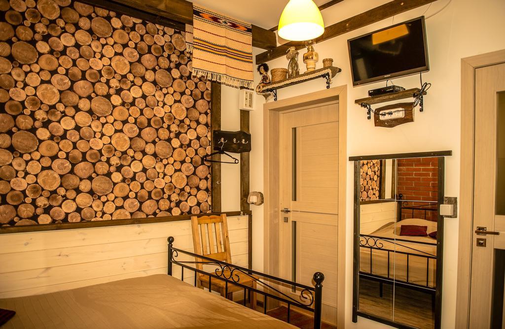 Usadba Belovezhskoye Pomestye Hotel Kamenjoeki Buitenkant foto